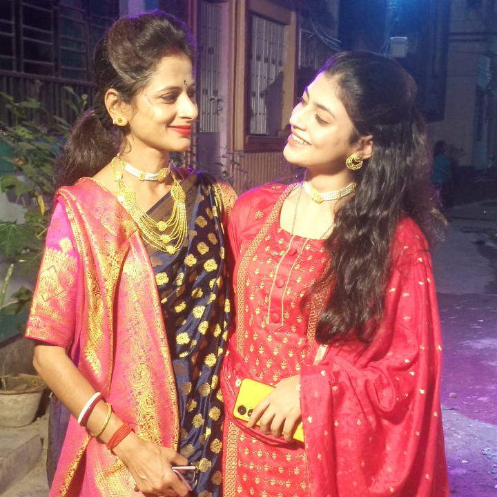 Aiswariya Sinha with her mother, sharing a supportive glance.